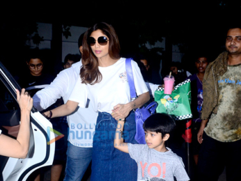 Shilpa Shetty and Shamita Shetty snapped at Candies