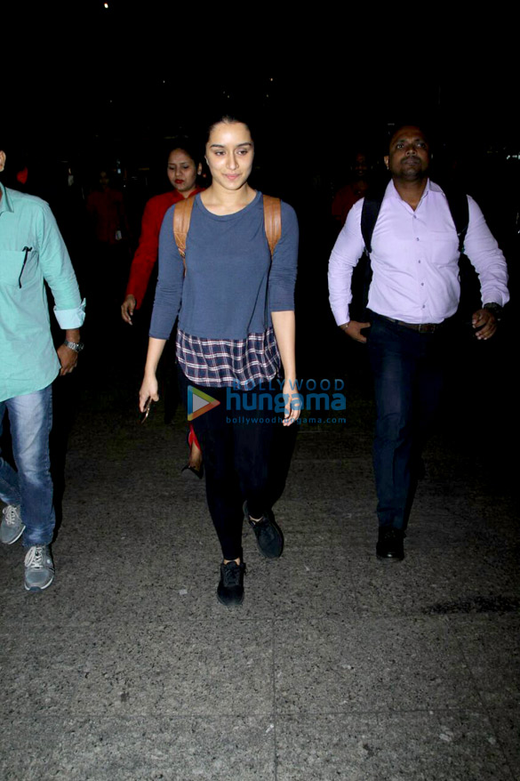 sidharth malhotra kriti sanon huma qureshi and others snapped at the airport 2