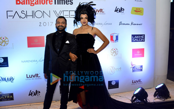sridevi shruti hassan saina nehwal walk the ramp at the bangalore times fashion week 2017 8