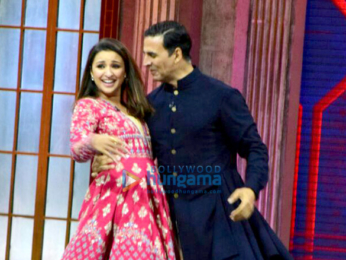 Team of Golmaal Again promote their film on the sets of 'The Great Indian Laughter Challenge'