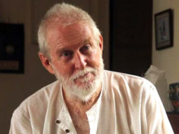 Tom Alter’s eerie swan song; plays a jazz singer who dies on stage