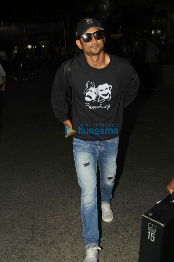 varun dhawan sushant singh rajput saif ali khan and others spotted at the airport1 2