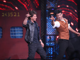 WOW! Shah Rukh Khan and Sushant Singh Rajput set the stage ablaze dancing to ‘Chhaiya Chhaiya’