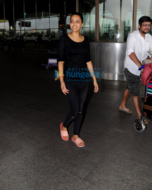 aamir khan akshay kumar sunny leone and others snapped at the airport 6
