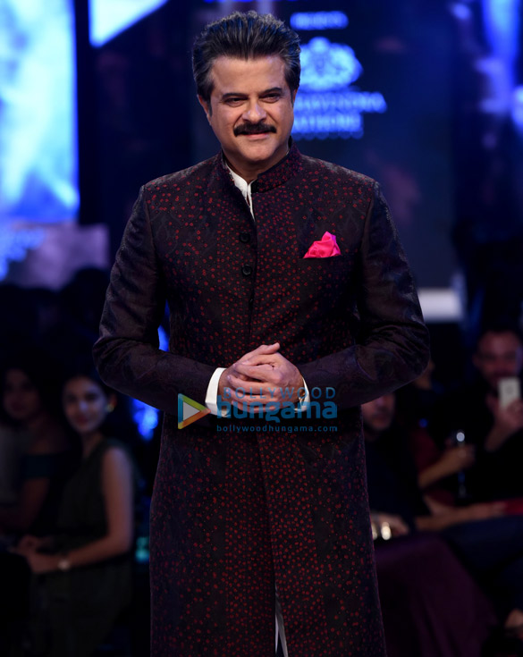 anil kapoor radhika apte and others walks the ramp for gq fashion nights 6
