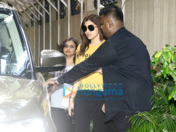 Anushka Sharma snapped at Bblunt