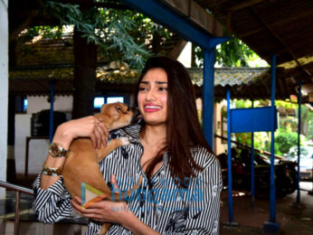 Athiya Shetty visits Bombay Society for the Prevention of Cruelty to Animals