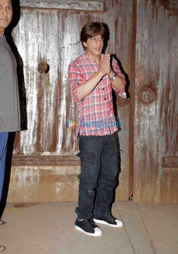 celebs grace shah rukh khans birthday party 6