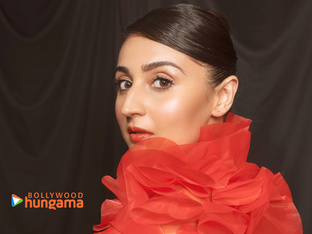 Dhvani Bhanushali Dhvani Bhanushali