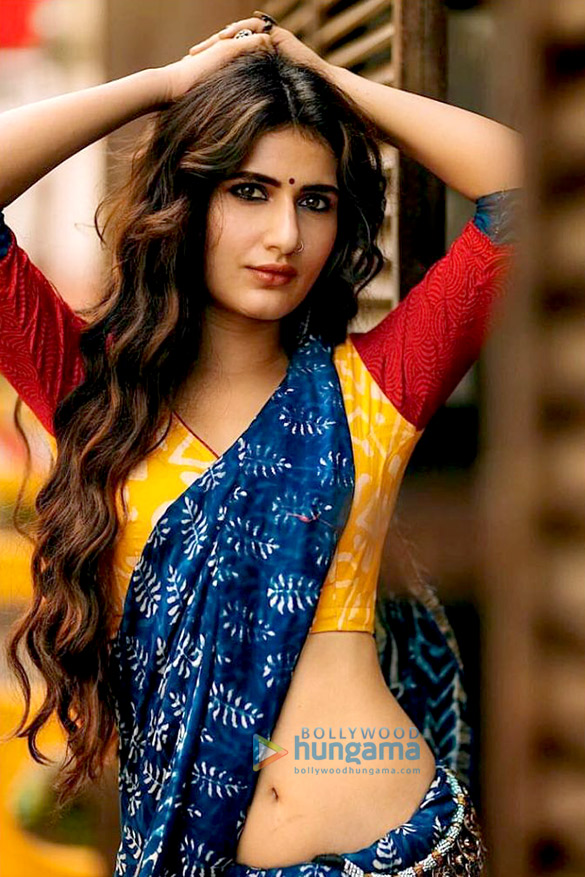 HOT! Fatima Sana Shaikh nails the desi look with a saree