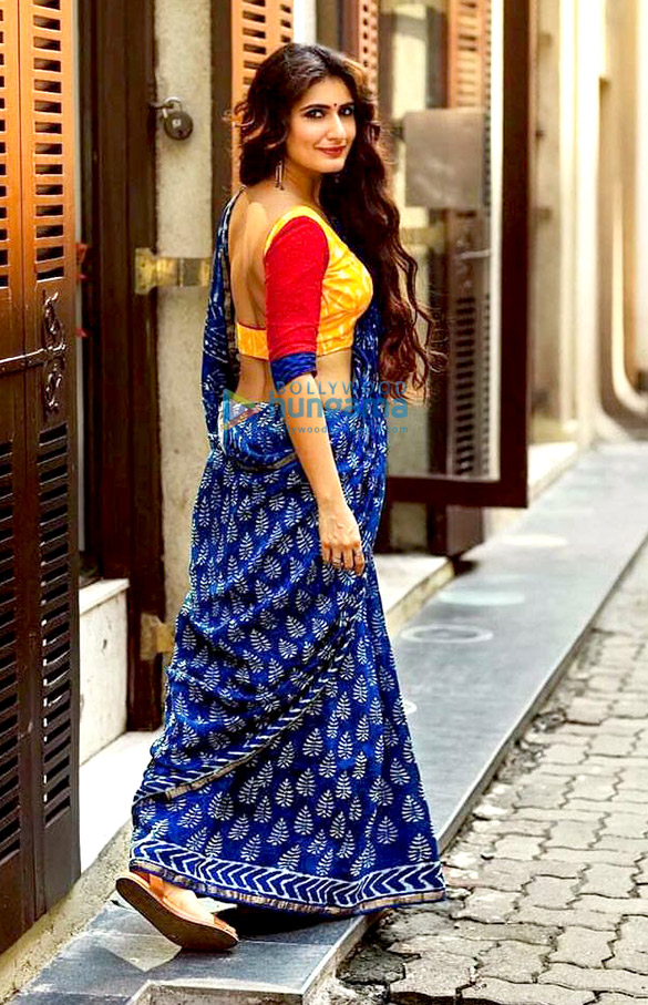 HOT! Fatima Sana Shaikh nails the desi look with a saree1