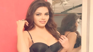 HOTNESS ALERT! Sherlyn Chopra looks super sizzling in sexy black lingerie