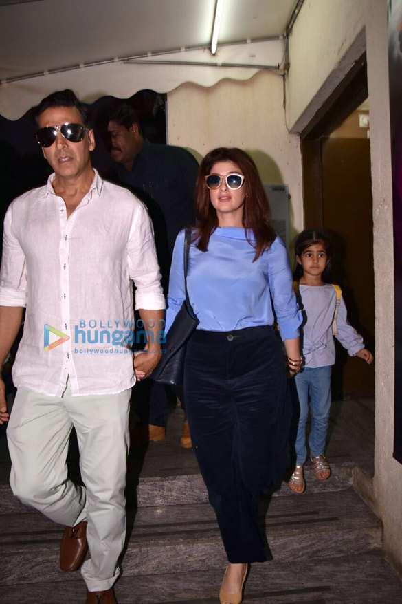 hrithik roshan and akshay kumars family spotted at pvr juhu 4