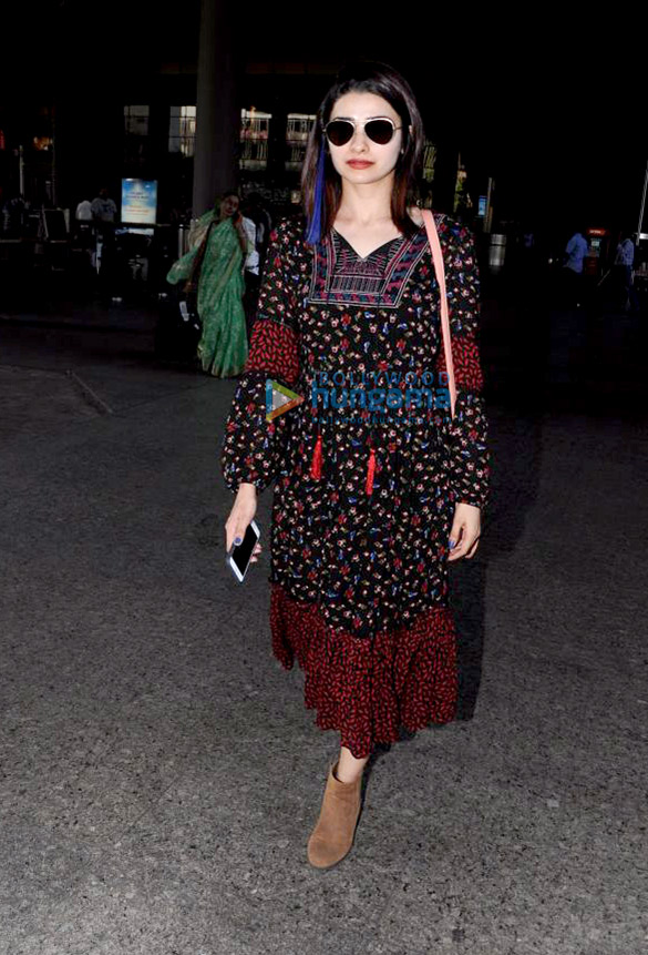 jackie shroff karan johar and others spotted at the airport 2 2