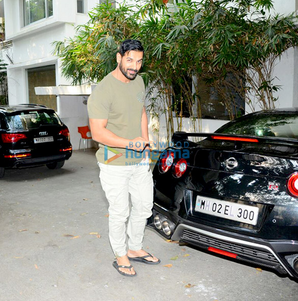 john abraham spotted with his sports car and bike 1