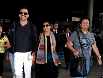 Kriti Sanon, Ranveer Singh and others snapped at the airport