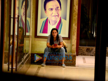 Maanayata Dutt snapped outside her apartment