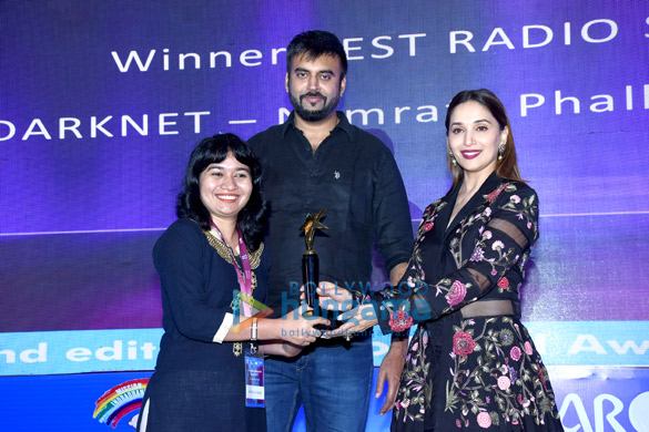 madhuri dixit snapped at an awards function in juhu 5