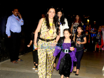 Manyata Dutt snapped with kids