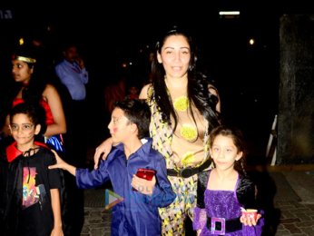 Manyata Dutt snapped with kids