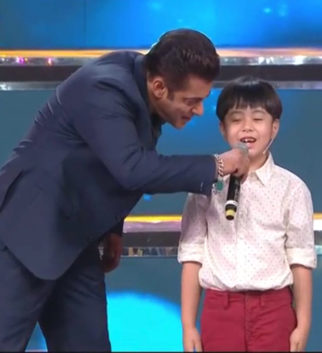 WATCH: Tubelight star Matin Rey Tangu says ‘Overacting mat karo’ to Salman Khan at IFFI 2017 closing ceremony!