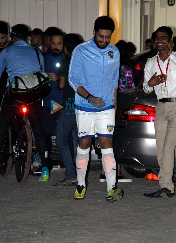 ranbir kapoor sidharth malhotra and others snapped at football practice session 8