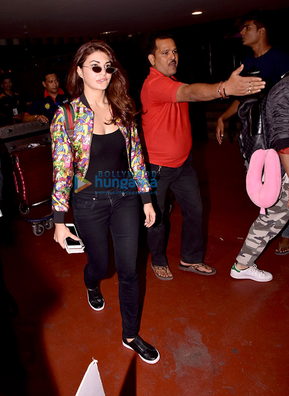 ranveer and jacqueline snapped at the airport 6