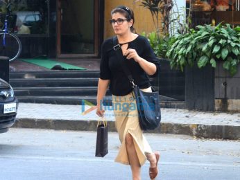 Raveena Tandon snapped at a jewellery store in Khar