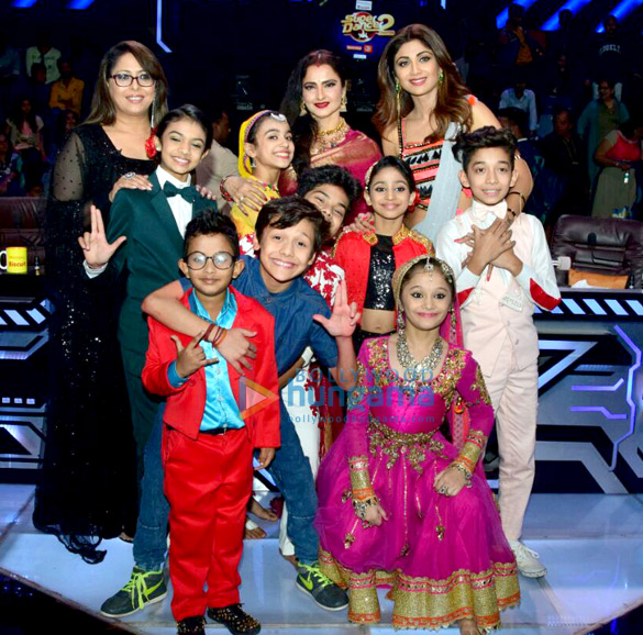 rekha snapped on the sets of super dancer 2 4