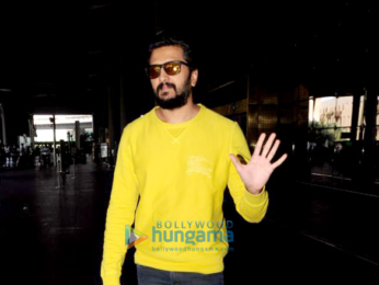 Riteish Deshmukh snapped at the airport