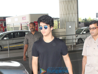 Sajid Nadiadwala, Shriya Sharan snapped at the airport