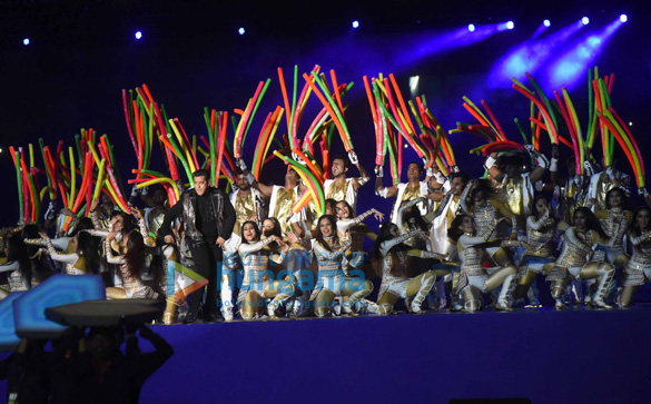 salman khan and katrina kaif perform at opening of isl ceremony in kochi 6