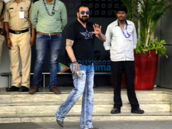 Sanjay Dutt arrives from Jodhpur in a charter flight