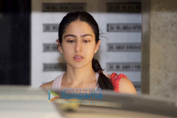 sara ali khan snapped heading for her gym 3