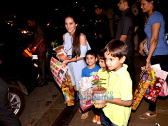 Shah Rukh Khan, AbRam and others at Aaradhya's birthday bash