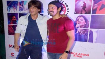 Shah Rukh Khan and Farhan Akhtar at Lalkar concert