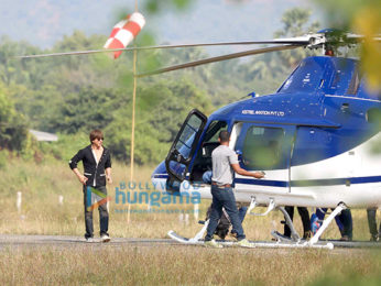 Shah Rukh Khan leaves for Mumbai from Alibaug wih son AbRam Khan