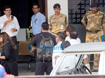 Shah Rukh Khan snapped in the new look