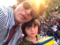 Shah Rukh Khan’s GRAND Entry At Mannat With Son AbRam