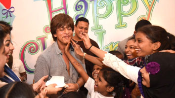 Check out: Cake smeared on Shah Rukh Khan’s face while celebrating Children’s Day at an NGO