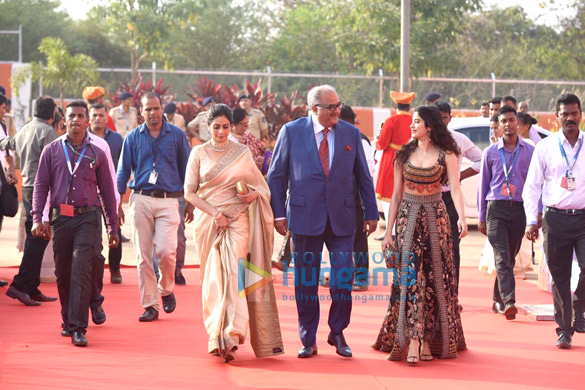 shahid kapoor and other bollywood celebs at the opening ceremony of iffi 2017 in goa 03