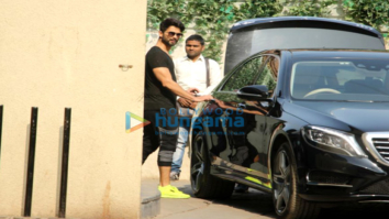 Shahid Kapoor spotted after his gym session in Bandra