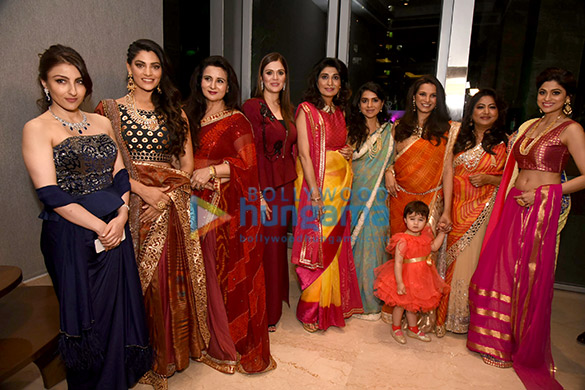 shamita shetty and sayami kher walk for roopa vohra 10