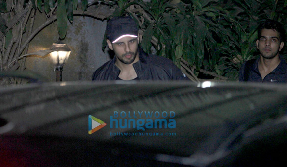 sidharth malhotra spotted at a dance class in bandra 4