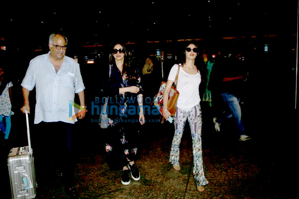 sridevi and family snapped returning from goa 5