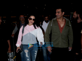 Sunny Leone, Arbaaz Khan and others snapped at the airport