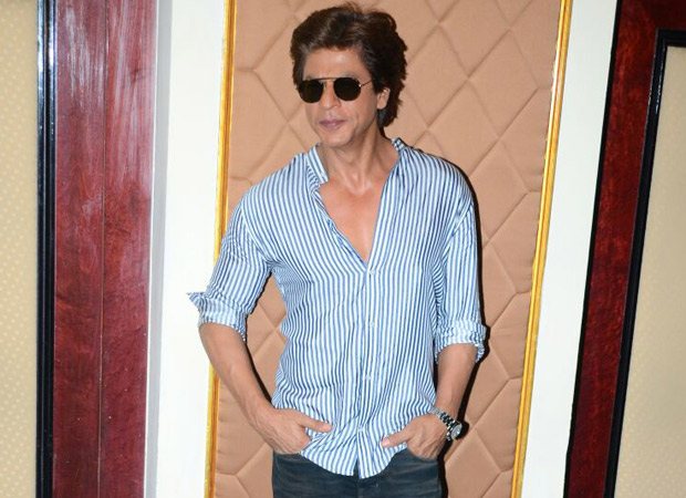Superman Shah Rukh Khan mobbed, loved and celebrated; an UNFORGETTABLE birthday
