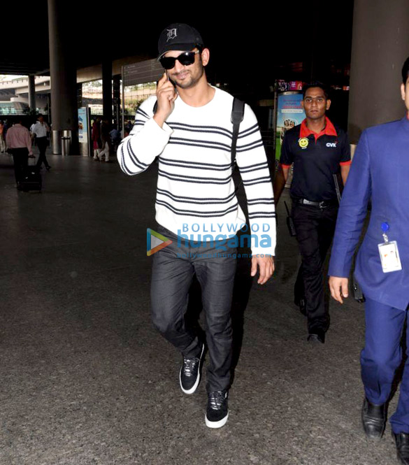 sushant singh rajput bhumi pednekar and others snapped at the airport 2