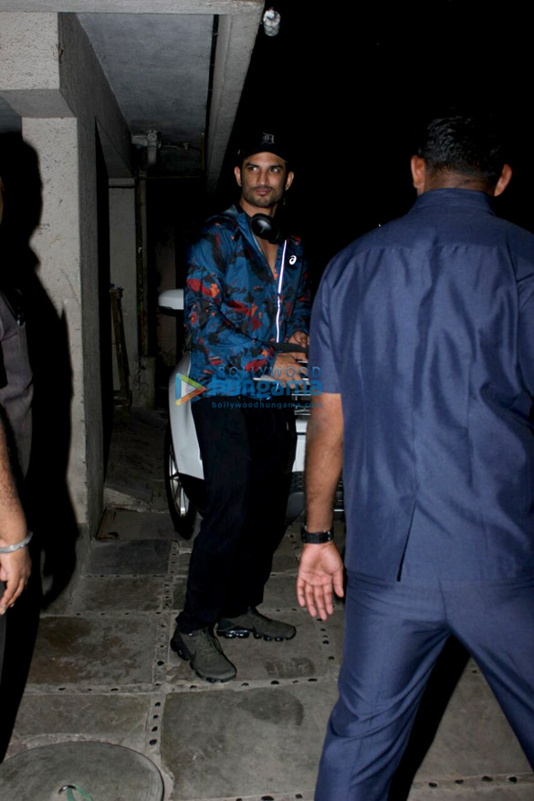 sushant singh rajput snapped at abhishek kapoors office 1