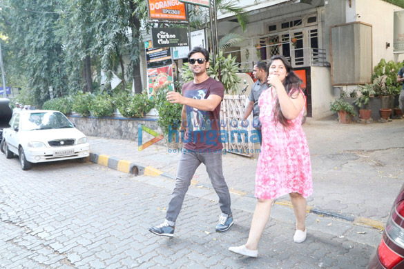 sushant singh rajput spotted at coco club in bandra 5